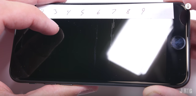 iPhone 7 เป็นรอย