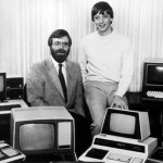 Paul Allen (ซ้าย) และ Bill Gates ผู้ร่วมก่อตั้ง Microsoft